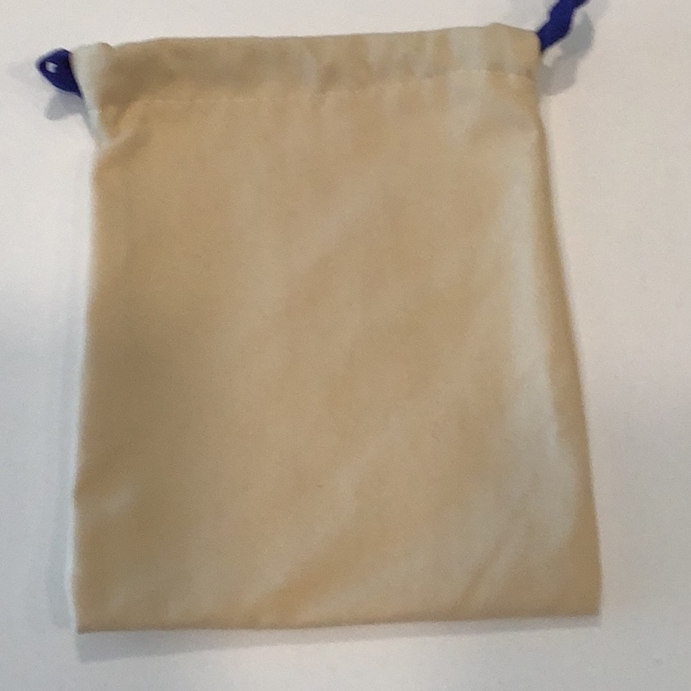 LOUIS VUITTON & CHANEL DUST BAGS - Picture 6 of 12